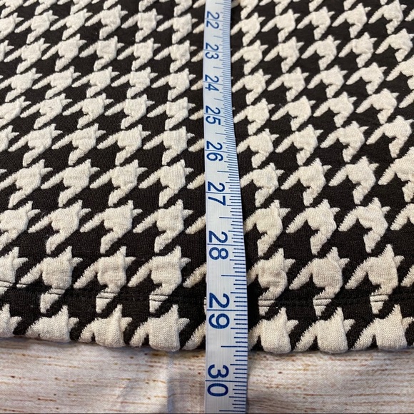 Ali Miles Houndstooth Tunic with Bell Slit Sleeve - Picture 7 of 11